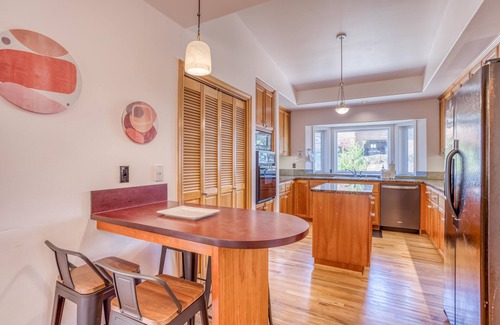 Neskowin House | Fantastic Custom Ocean-View Home Near Neskowin has Deck, Spa Tub, Hot Tub!