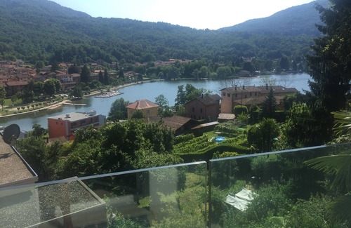 Caslano Apartment | Fantastic high standing apartment in villa with lake view