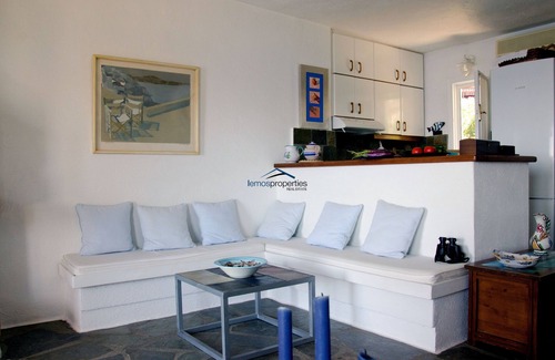 Koundouros House | Fantastic house on the waterfront in the area of Koundouros