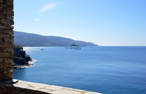 Koundouros House | Fantastic house on the waterfront in the area of Koundouros