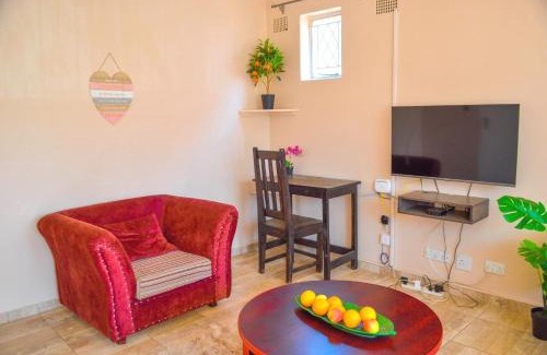 Harare Apartment | Fantastic location 1-Bed Apartment in Harare