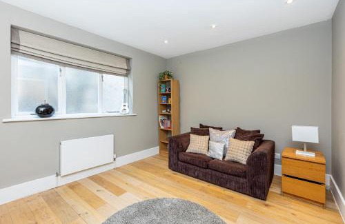 Angel Apartment | Fantastic Multilevel 3BR, Vibrant Angel, 5min Tube