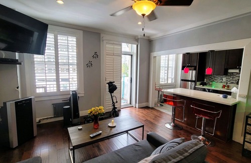 East Village Condo | Fantastic sea view apartment in historic building with free parking