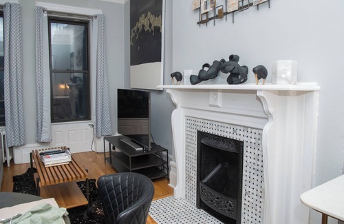 Central Park West House | Fantastic townhouse place in vibrant UpperWest of Manhattan next to Central Park