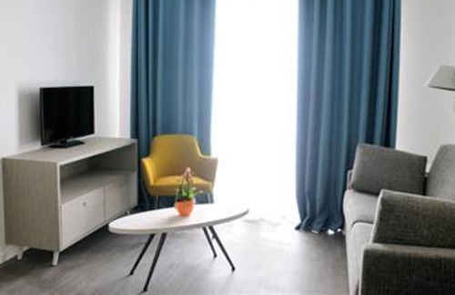 Jonzac Apartment | Fantastique Les Coteaux de Jonzac no69 - Studio 2 People