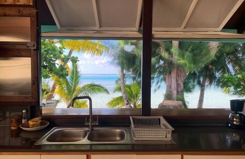 Moorea-Maiao Cottage | Fare Eimeo - Local-Chic Beachfront Cottage