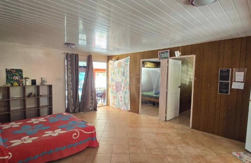 Tuherahera Bed & Breakfast | Fare Tipanie Située sur la Plage de Sable Rose, Idéal en Famille ou Entre Amis