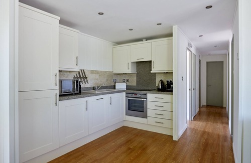 Frome Cabin | Farleigh Lodge, a rural retreat on the outskirts of Frome, near Longleat Safari Park and Bath!