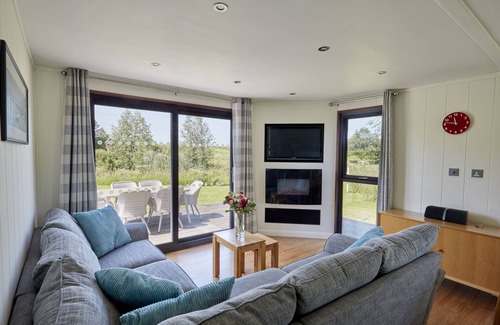 Frome Cabin | Farleigh Lodge, a rural retreat on the outskirts of Frome, near Longleat Safari Park and Bath!