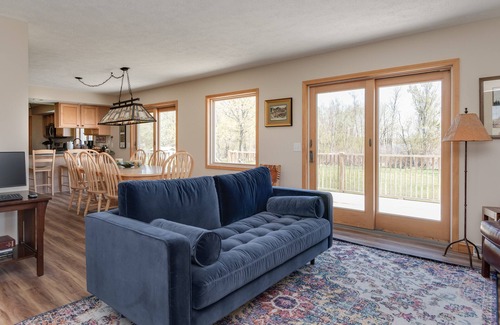 Hartford House | Farm and Lake: Remote Getaway