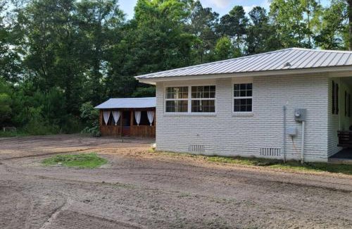 Pine Grove House | Farm House stay with soaking tub and hot tub barn