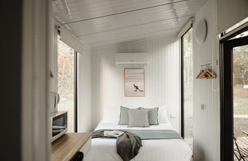 Falls Creek House | Farm Stay at Jervis Bay