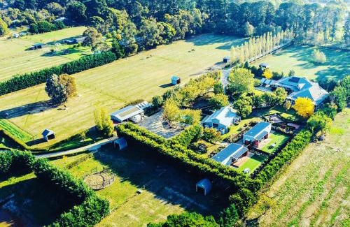 Tyabb House | Farm Stay MAPLE Cottage at Wilindi Estate