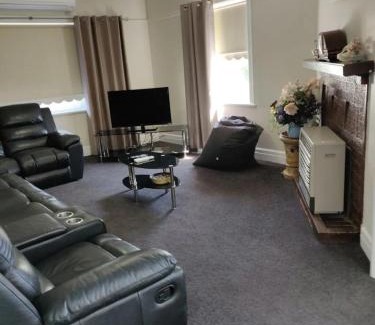 Newfield House | Farm Stay On The Valley