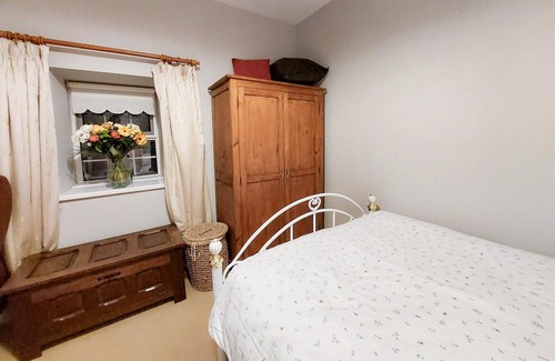 Frenchpark House | Farm View Cottage Castlerea