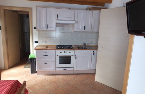 Albareto Apartment | FARM WITH ENCLOSED GARDEN SURROUNDED BY THE WOODS FOR WALKING VIEWS