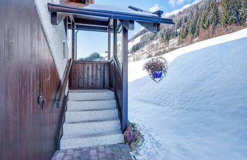 Schonbach Apartment | Farmhouse in Hollersbach near Ski Slopes