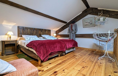 Saint-Romain-Lachalm Bed & Breakfast | Farmhouse with indoor pool on large estate