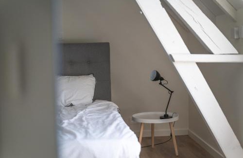Hulste House | Farmhouse Hoeve Den Ast 5 separate bedrooms with bathrooms
