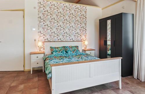 Hoogzand House | Farmhouse in Eastermar near De Leijen River, cleaning included