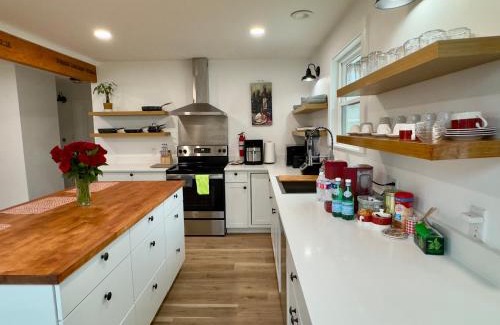 Taylor House | Farmhouse in Taylor, 4 min to Samsung campus