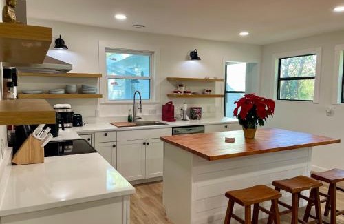 Taylor House | Farmhouse in Taylor, 4 min to Samsung campus