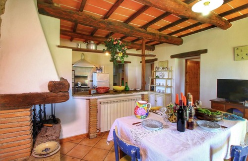 Ortignano Raggiolo House | Farmhouse in Tuscany with Pool and Views