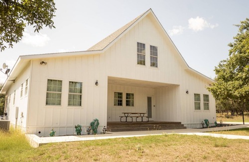 Sabinal House | Farmhouse - located on the 18th Hole
