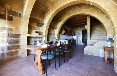 Qala Other | Farmhouse overlooking the wonderful seaview of Comino Island!
