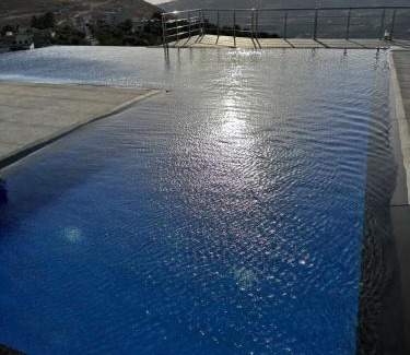Suwailih Villa | Farmhouse with Pool and Breathtaking Views