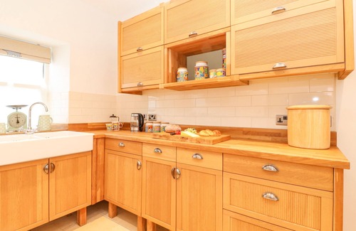 Chathill House | FARNELEA, pet friendly, character holiday cottage in Seahouses