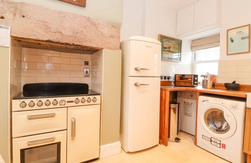 Chathill House | FARNELEA, pet friendly, character holiday cottage in Seahouses