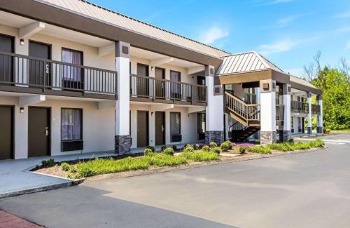 Farragut Hotel | Farragut Inn & Suites