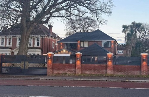 Waterlooville Apartment | Farral charming suitenn