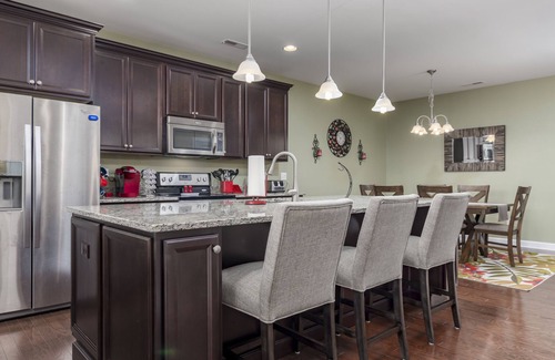 Villages of Five Points House | Farros Alley - Townhouse in the amenity filled Villages of Five Points!