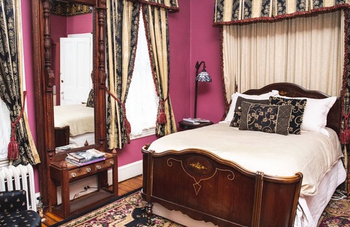 West Chester Bed & Breakfast | Faunbrook Bed & Breakfast