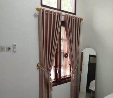 Purwokerto House | Favian Homestay