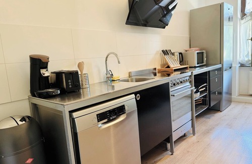 Stadtbezirk Nord Apartment | Favorit II apartment 92 QM 3 rooms 5 beds garden