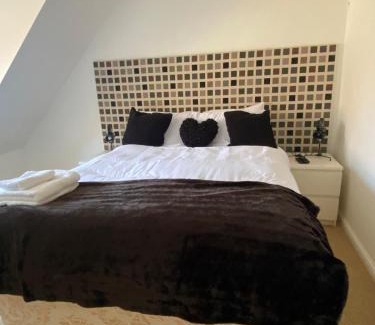 Inchmarlo House | Favour