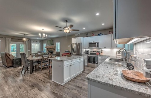 Blairsville Cabin | Fawn'd Memories - Hot Tub | Fire Pit | Gas Grill