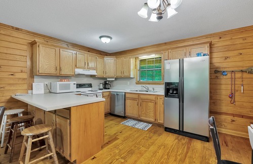 Double Springs House | Fawn Hideaway: 3 BR, 2 BA House in Double Springs, Sleeps 9