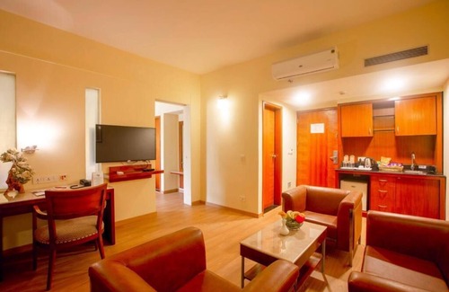 Krishnarajapura Hotel | Featherlite Evoma Hotel