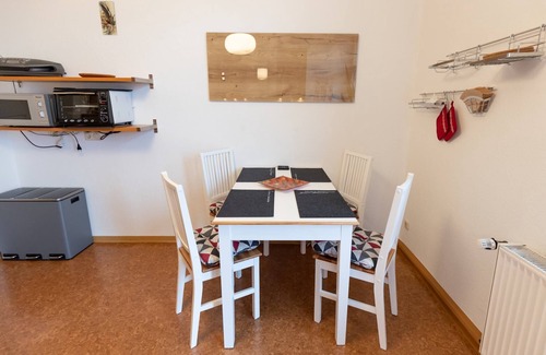 Auerbach Apartment | Federal police trainees vacation apartment - large vacation apartment with balcony