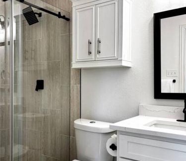 The Colony House | Feel at Home! New Renovated House By Grandscapes