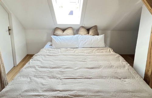 Bregenz Apartment | Feel good loft Wilma near the lake / box spring / Netflix