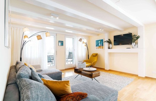 Mitloedi Apartment | Feel-good residence on the sunny plateau
