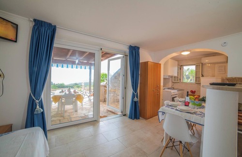 Marina di Felloniche Apartment | Felloniche Studio Sea View, Castrignano del Capo, Italy