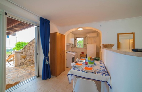Marina di Felloniche Apartment | Felloniche Studio Sea View, Castrignano del Capo, Italy
