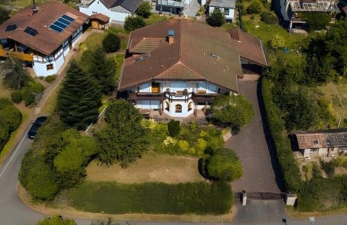 Erfweiler House | Felsenland Idyll