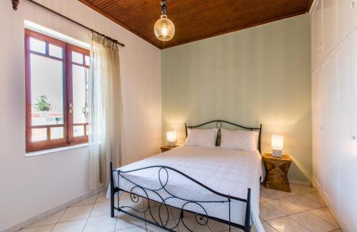 Maleme House | Femina